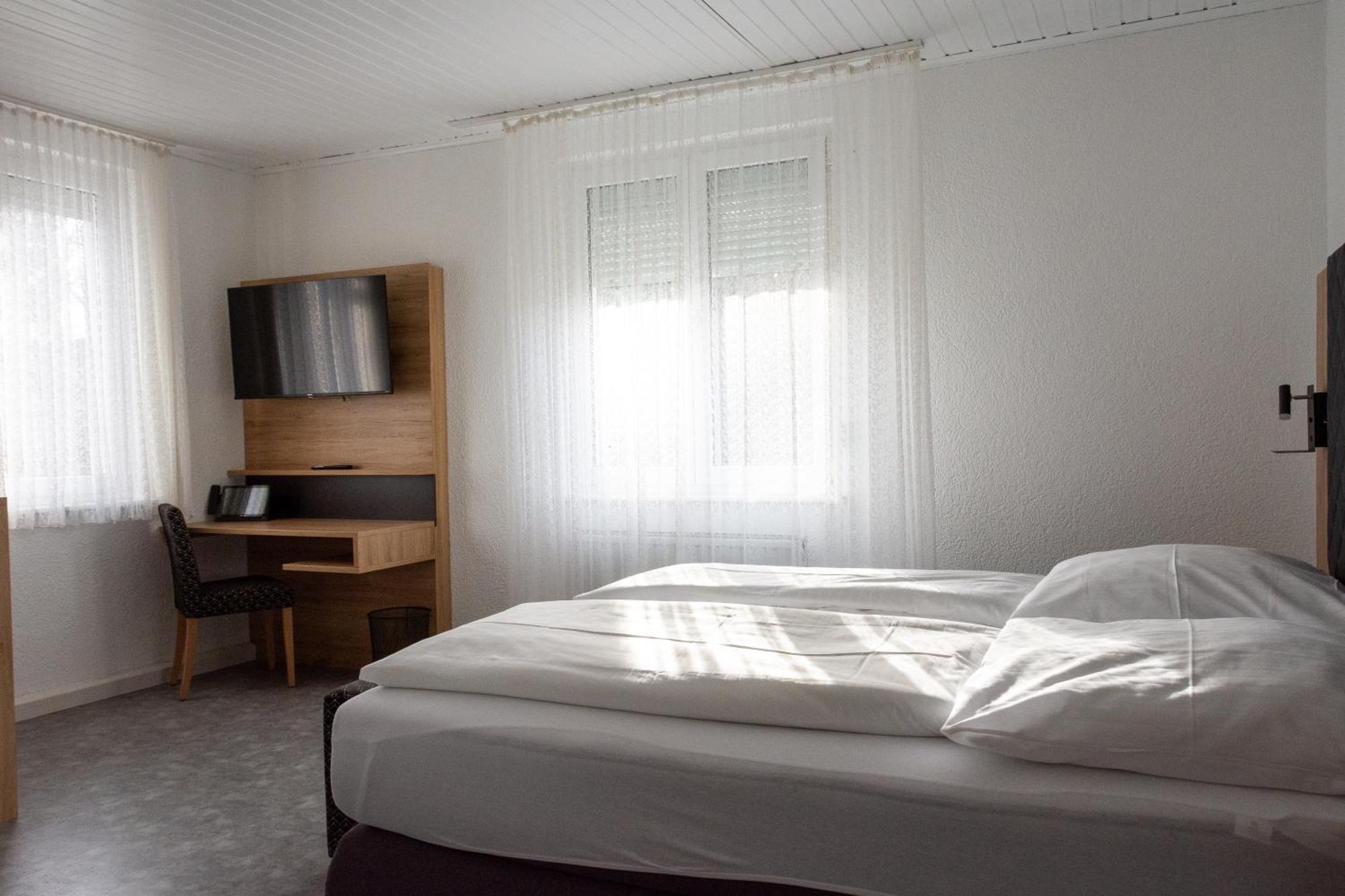 Hotel-Cocco-Bello In Der Villa Foret 路德维希堡 外观 照片